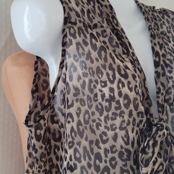 AMBIANCE APPAREL SLEEVELESS SHEAR TOP - Picture 2 of 4